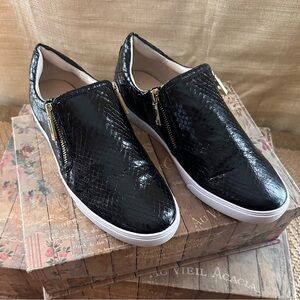 Nine West Busybee Black Snakeskin Flats